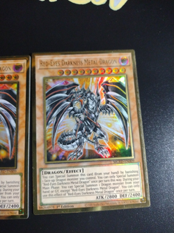 3x Red-Eyes Darkness Metal Dragon MGED-EN009 Premium Gold Rare 1st Ed SP - Image 4
