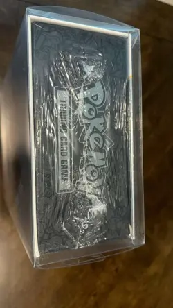Pokemon TCG: Celebrations Ultra-Premium Collection Box (2021) w/ Protector 820650809149 - Image 3