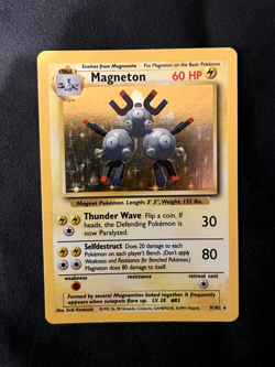 Vintage Magneton 9/102 Holo Rare Base Set Unlimited Pokemon Card WOTC LP - Image 1