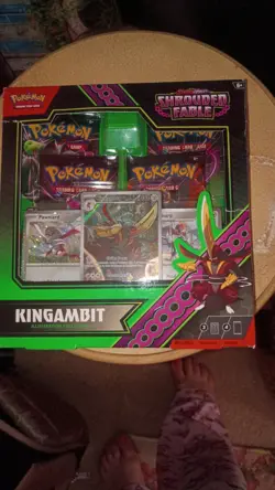 Pokemon TCG Shrouded Fable Kingambit Illustration Collection BRAND NEW Pokemon - Image 2