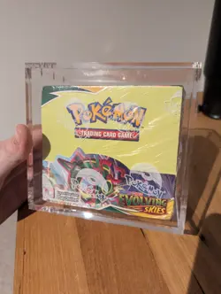 *MINT UNOPENED* Pokemon Evolving Skies Booster Box with acrylic case 820650818776 - Image 1