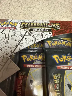 Pokemon TCG Celebrations Collection Lance's Charizard V Box 820650101625 - Image 4
