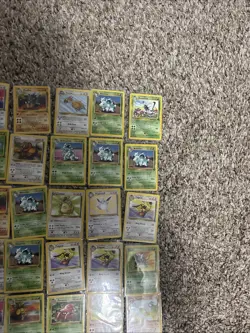 English 25 Card Lot of Jungle Sleeved 1999-2000 Pokemon MP-NM No Trainers9 - Image 4