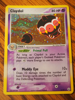 Pokemon 2004 Ex Hidden Legends Claydol foil card in mint condition - Image 1