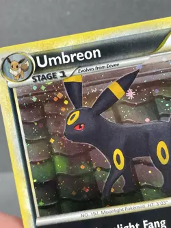 Umbreon 10/90 Holo Rare HGSS Undaunted Pokemon Card 2010 - Swirl - LP - Image 2