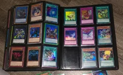 Yu-Gi-Oh! JOBLOT CLEAROUT. 900 COMMONS, 100 HOLOS, GOOD DEAL - Image 4