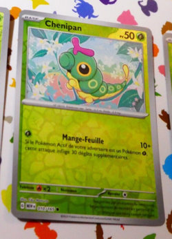 Pokemon 151 Card Reverse Holo Carte Chenipan 010/165 EV3.5 MEW FR Mint - Image 1