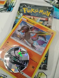 Pokemon Sun & Moon Lost Thunder Single Checklane Pack Blister (Salandit) - Image 5