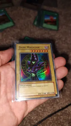 Yu-Gi-Oh Dark Magician LOB-005 Ultra Rare OG Print 2002 - Image 1