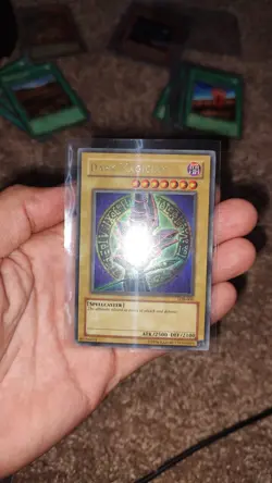 Yu-Gi-Oh Dark Magician LOB-005 Ultra Rare OG Print 2002 - Image 3