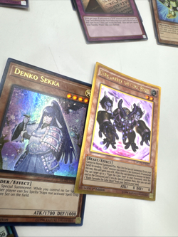 Lot of 46 Cards Yu Gi Oh Yugioh 3 Foil Holo Prisma 43 Common LP - Image 4