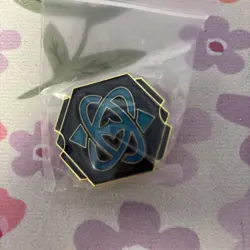 Disney Lorcana Winterspell Sapphire Ink Symbol League Promo Pin - Image 1