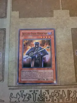 YUGIOH SKILLED DARK MAGICIAN MFC-065 SUPER UNLIMITED ED NM 1996 - Image 1