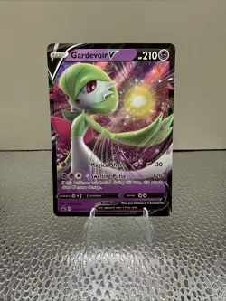 Gardevoir V SWSH105 Holo Sword & Shield Promo Pokemon - Image 1