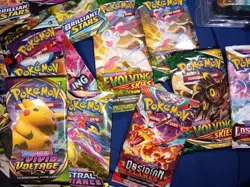 CHARIZARD Pokemon Ultra Premium Empty Box Plus items - Image 3