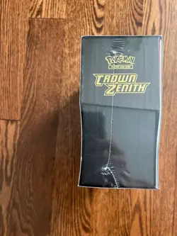 Pokemon TCG: Crown Zenith Elite Trainer Box **SEALED** top has box cutter tear 820650851476 - Image 3
