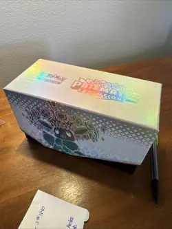 Prismatic Evolutions: 260 Holo, 1100 Non-holo, Eevee Binder, ETB Box… Pokemon! - Image 4