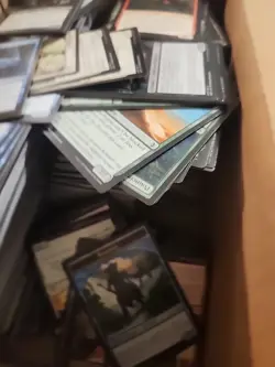 Magic The Gathering Mtg 2000+ Assorted Bulk Cards Common/Uncommon/ Land/ Tokens - Image 5