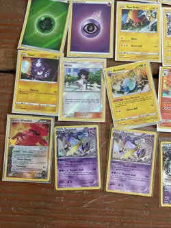 Charmeleon Pikachu Golurk Aegislash Groudon Zapados And More Pokemon 29 Card - Image 2