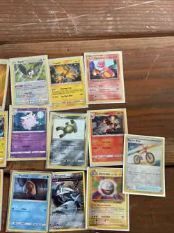 Charmeleon Pikachu Golurk Aegislash Groudon Zapados And More Pokemon 29 Card - Image 4