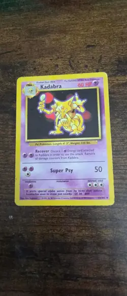 Kadabra 32/102 Uncommon Base Set Unlimited Pokemon Lightly Played - Image 1