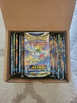 30x - Pokemon TCG Spanish Brilliant Stars/Astros Brillantes Booster Packs - Image 1