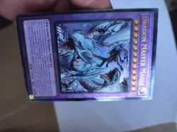 Dragon Master Magia (PUR) RA04-EN055 Yugioh Quarter Century Stampede 1st Edition - Image 5