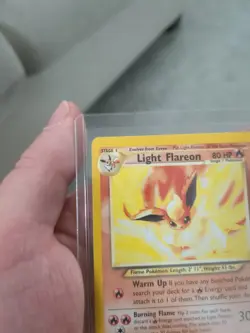 Pokemon Neo Destiny Light Flareon Card 46/105 - Image 3