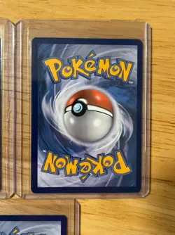 Pokemon TCG 3-Card Lot Vaporeon VMAX English LP - Image 4