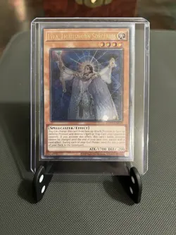 Lyla Lightsworn Sorceress LODT-EN019 Light of Destruction 2020 Card - Image 1