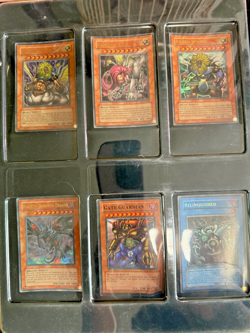 Yu-Gi-Oh! Gold Master Collection Card Case With 12 Cards - Image 5