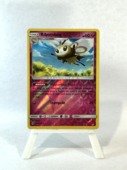Ribombee 146/214 Rare Lost Thunder Pokemon Reverse Holo Near Mint - Image 1