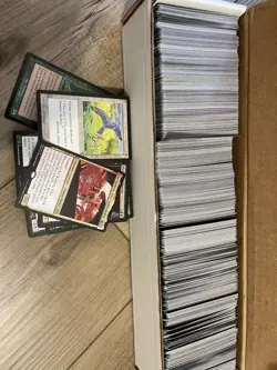 1200 Mtg card Lot. Lots Of Foils [in Front]. Comes With Box. - Image 2