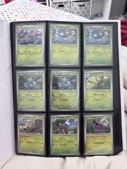 Pokemon White Flare Binder + 50 bulk cards - Image 2