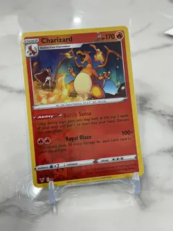 Pokemon TCG: Vivid Voltage - Charizard (025/185) REVERSE HOLO - Image 1