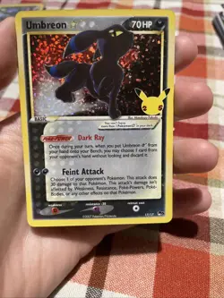 Umbreon Gold Star 17/17 Celebrations Classic Collection Pokemon TCG NM - Image 1