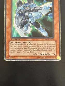YUGIOH ELEMENTAL HERO BUBBLEMAN COMMON DP1-EN009 1ST EDITION PLAYED CONDITION - Image 4