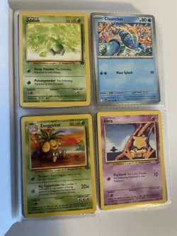 Pokemon binder filled with 250 cards - Image 3