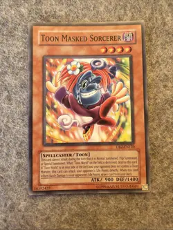Toon Masked Sorcerer DB2-EN120 Dark Beginning 2 Unlimited - NM - Image 1