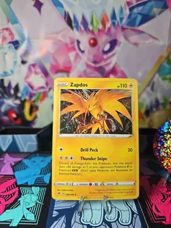 Zapdos (Cosmos Holo) 048/185 Miscellaneous Cards & Products Holo - Image 1