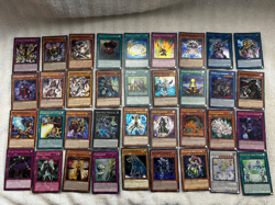 lot of 233 Yu-Gi-Oh! playing cards from 1996 - Image 3