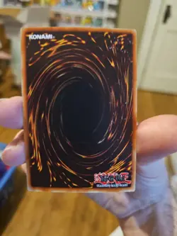 YUGIOH Holo Victory Dragon Retro Pack 2 Card perfect - Image 2