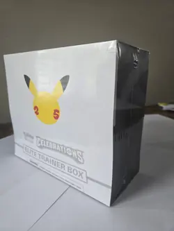 Pokemon TCG: 25th Anniversary Celebrations Elite Trainer Box (2021) 820650809439 - Image 5