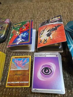Lot Of 307 pokemon card and tins - Image 3