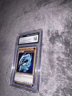 2018 YU-GI-OH! LEGENDARY COLLECTION KAIBA MEGA PACK BLUE-EYES WHITE DRAGON CGC10 - Image 3