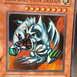 Yugioh Blue-Eyes Toon Dragon DB1-EN066 Super Rare Lp - Image 3