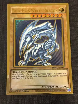 2020 YU-GI-OH MAXIMUM GOLD 1st EDITION BLUE EYES WHITE DRAGON MAGO-EN001 - Image 3