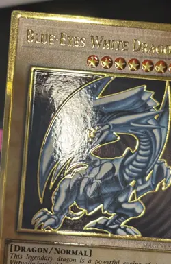 2020 YU-GI-OH MAXIMUM GOLD 1st EDITION BLUE EYES WHITE DRAGON MAGO-EN001 - Image 5
