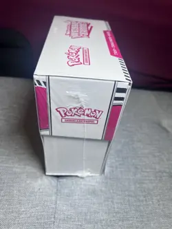 Pokemon TCG Top Trainer Box Karmesin & Purpur Weiße Flammen Neu OVP Deutsch - Image 3