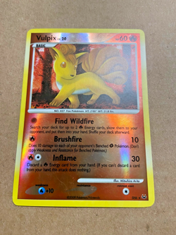 2009 Pokemon Platinum #SH6 Shiny Vulpix Reverse Holo Card - Image 1